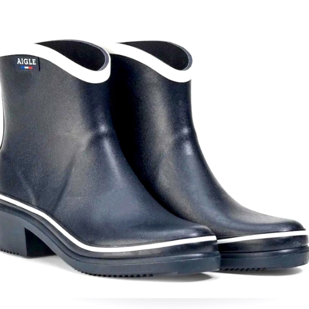 BNIB Aigle Miss Juliette ankle rain boots - Sz. 38 navy blue